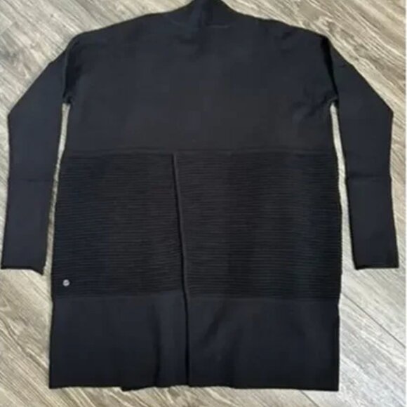 Lululemon Sit In Lotus Wrap II Black size 12 - Picture 2 of 6